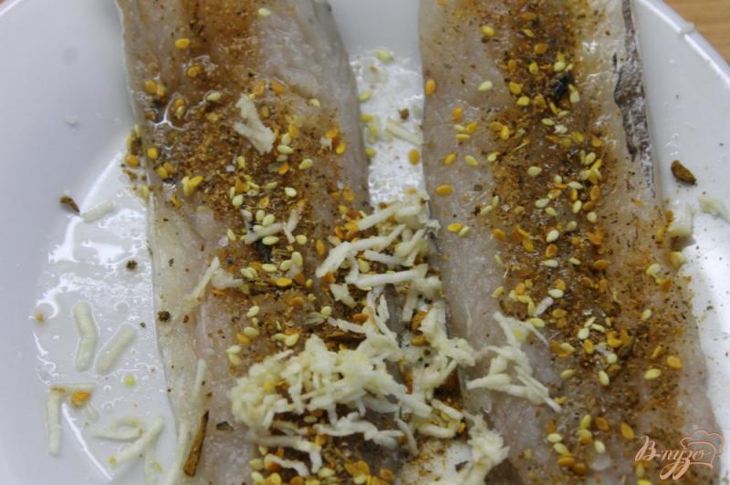 Фото приготовление рецепта: Рыбные мини - рулеты фаршированные овощами шаг №2