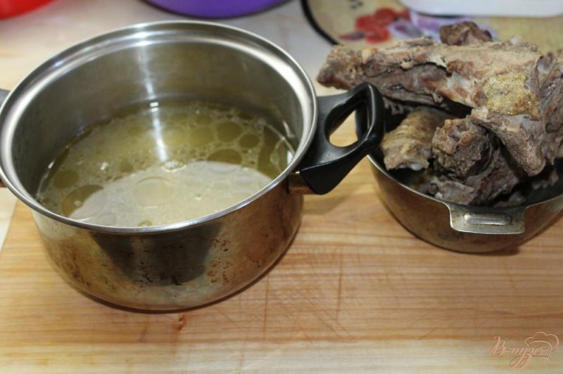 Фото приготовление рецепта: Борщ из утки с салом и щавелем шаг №1