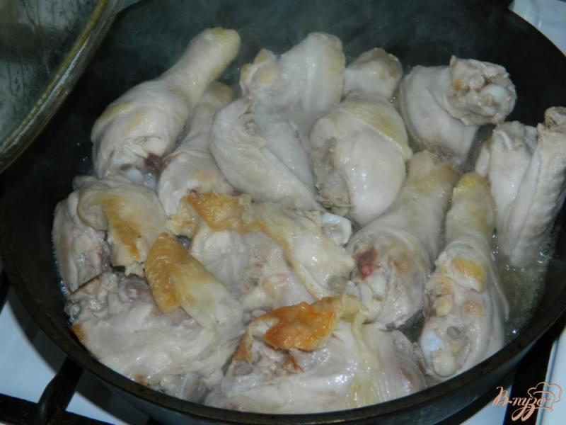 Фото приготовление рецепта: Курица с луком и соевым соусом шаг №1