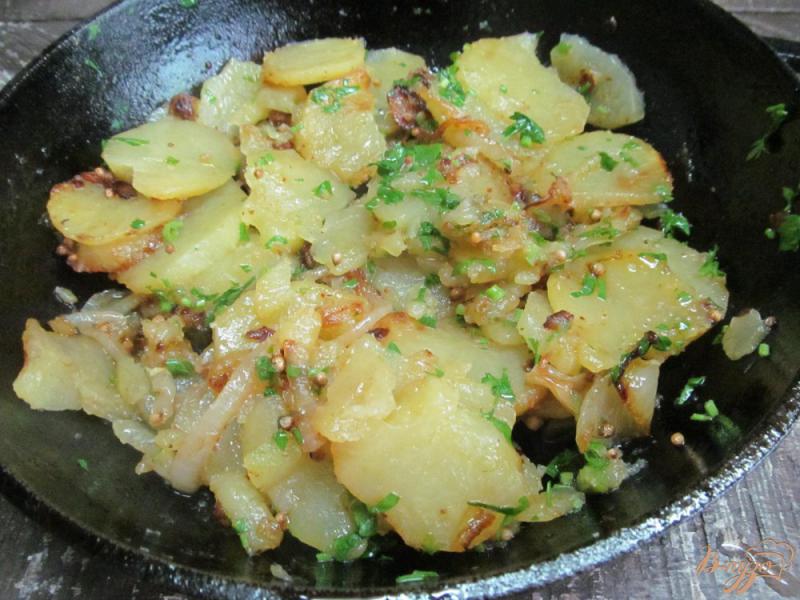 Фото приготовление рецепта: Жареный картофель с индийскими пряностями шаг №6
