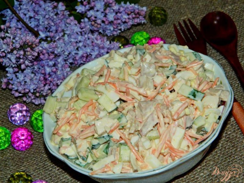 Фото приготовление рецепта: Салат с копченой курицей и морковью по-корейски шаг №4