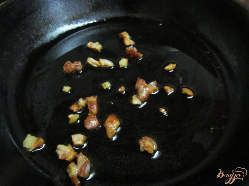 Фото приготовление рецепта: Молодой картофель с беконом и мятой шаг №1