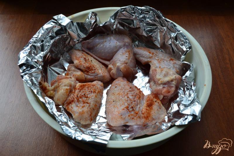 Фото приготовление рецепта: Куриные крылышки с молодым картофелем на пару шаг №2