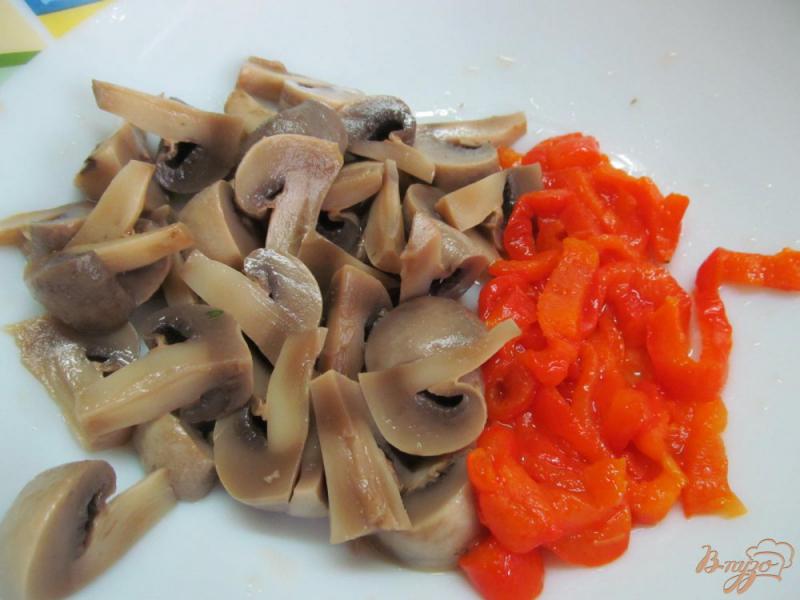 Фото приготовление рецепта: Маринованные грибы с печеным перцем шаг №1