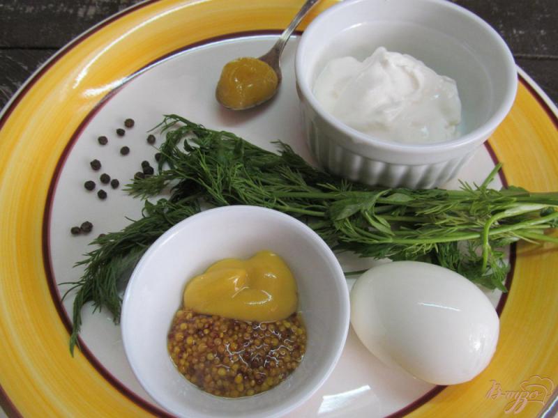 Фото приготовление рецепта: Соус на йогурте для мяса и рыбы шаг №1