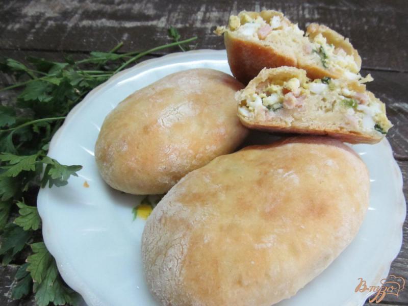 Фото приготовление рецепта: Пирожки на картофельном тесте с ветчиной и яйцом шаг №8