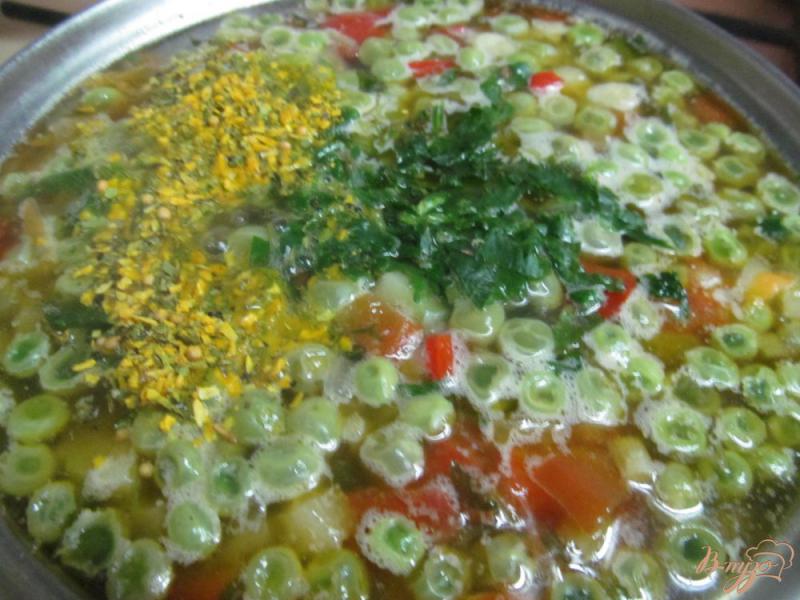 Фото приготовление рецепта: Суп с булгуром горохом и мексиканской смесью шаг №3