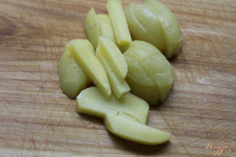 Фото приготовление рецепта: Картофель фри из вареного картофеля шаг №2