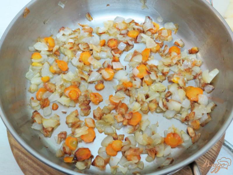 Фото приготовление рецепта: Грибной суп с фасолью шаг №8