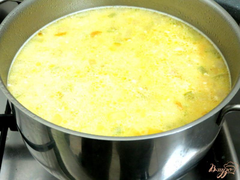 Фото приготовление рецепта: Суп молочно-кабачковый шаг №7