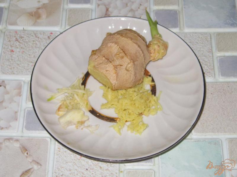 Фото приготовление рецепта: Свинина тушеная с имбирем и паприкой шаг №5