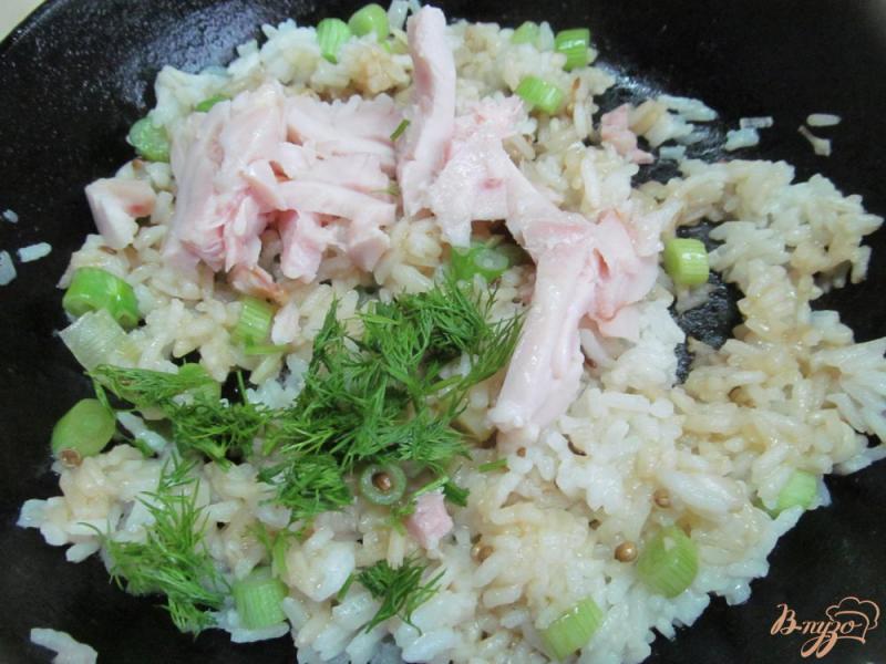Фото приготовление рецепта: Французский омлет с китайским рисом шаг №3