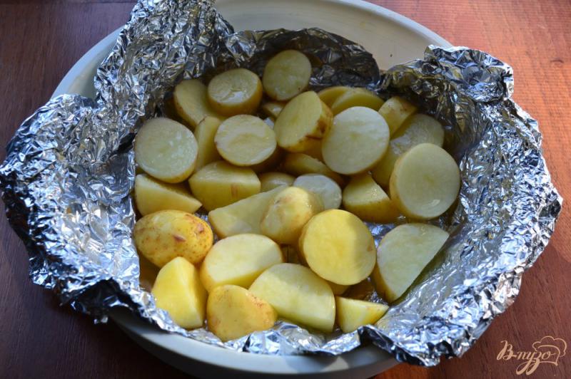 Фото приготовление рецепта: Хек с молодым картофелем и сметаной на пару шаг №1