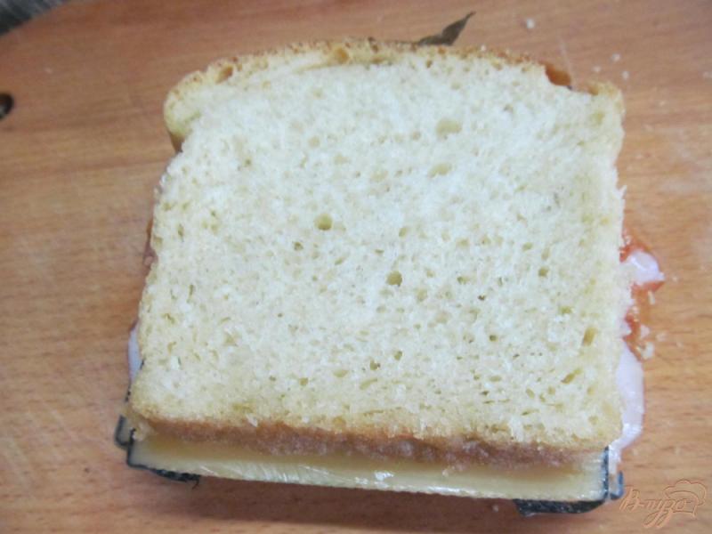 Фото приготовление рецепта: Сэндвич крок мадам шаг №6