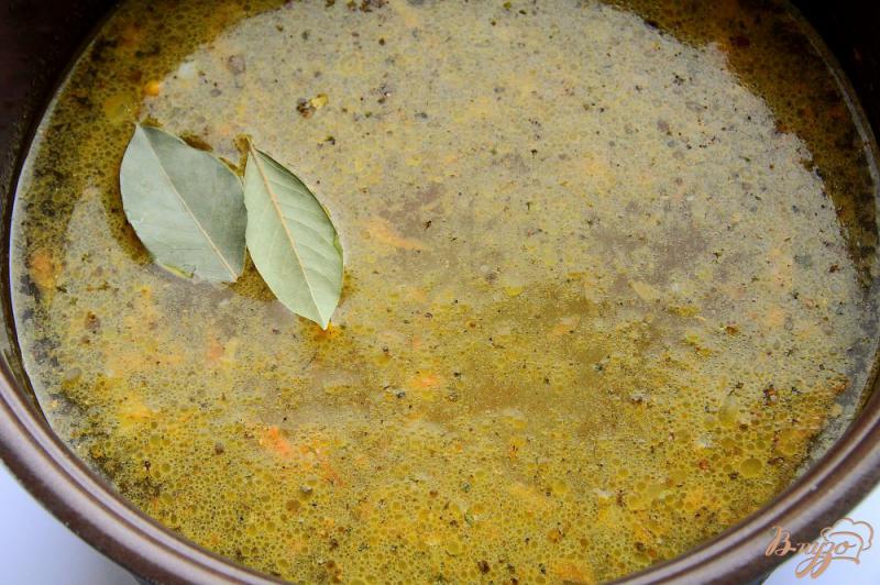 Фото приготовление рецепта: Суп с фрикадельками и макаронами в мультиварке шаг №4
