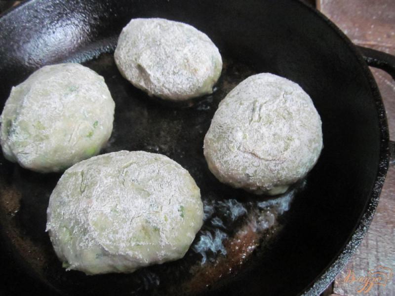 Фото приготовление рецепта: Котлеты с сыром тофу шаг №6