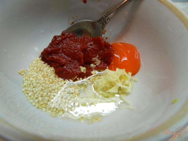 Фото приготовление рецепта: Куриное филе  в остром томатном соусе шаг №3