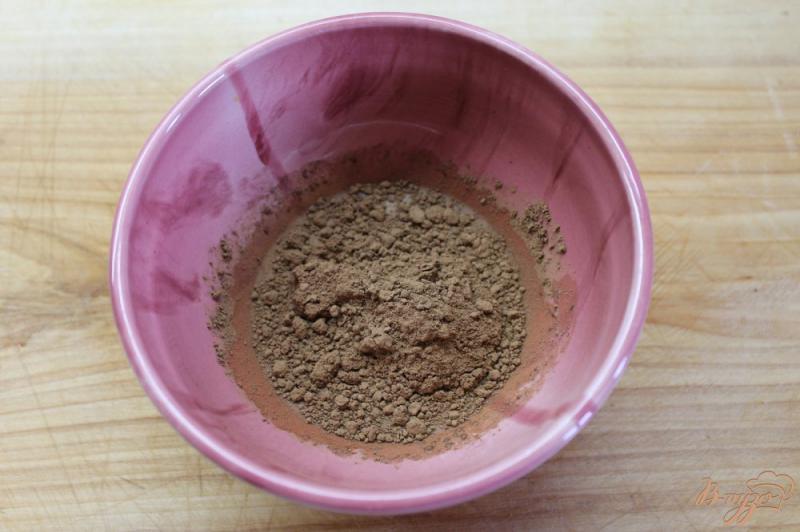 Фото приготовление рецепта: Какао с тертым шоколадом шаг №2