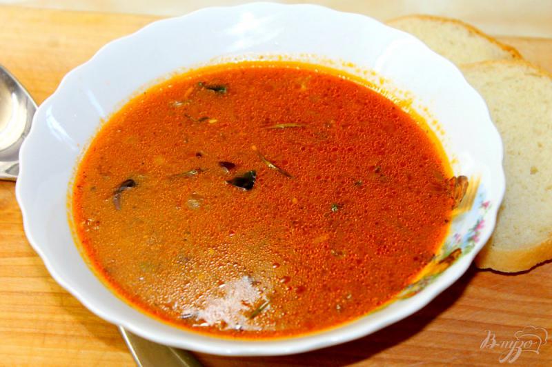 Фото приготовление рецепта: Рыбный суп из щуки с тимьяном шаг №8