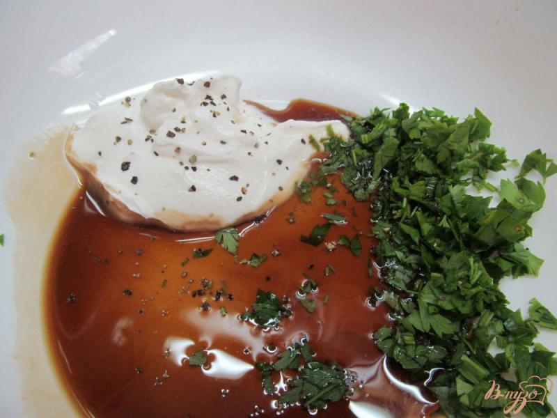 Фото приготовление рецепта: Салат с крабовыми палочками с соевым соусом шаг №1