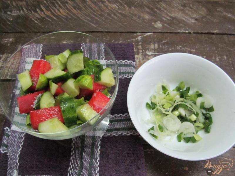 Фото приготовление рецепта: Салат - коктейль из свежих овощей шаг №2