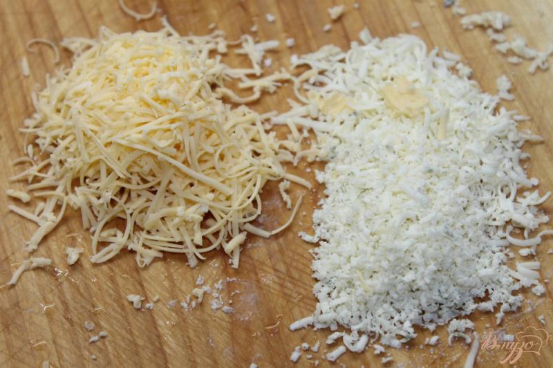 Фото приготовление рецепта: Спагетти на молоке с сыром шаг №3
