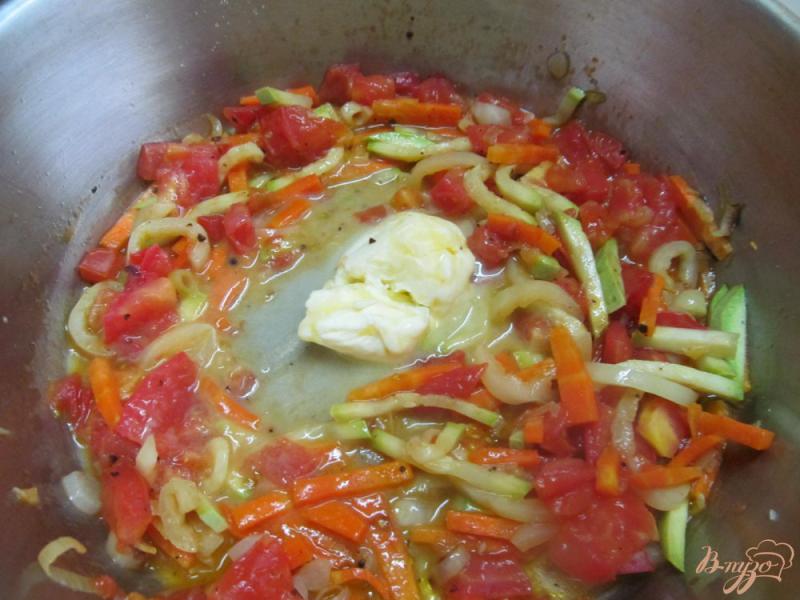 Фото приготовление рецепта: Овощной суп с яичной лапшой шаг №5