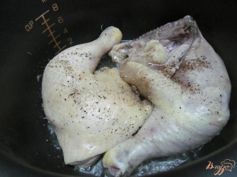 Фото приготовление рецепта: Куриные окорока в мультиварке под огуречным соусом с хреном шаг №1