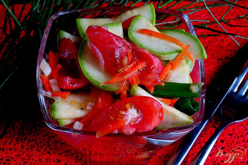 Фото приготовление рецепта: Салат из кабачков и помидоров шаг №9