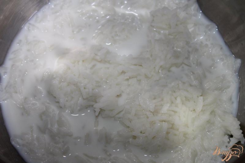 Фото приготовление рецепта: Сладкая рисовая каша с клубникой шаг №1