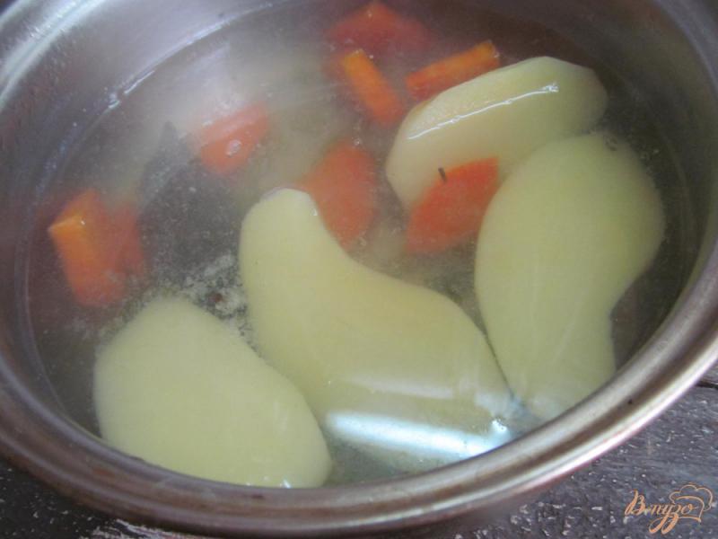 Фото приготовление рецепта: Картофельное пюре с овощными добавками шаг №2