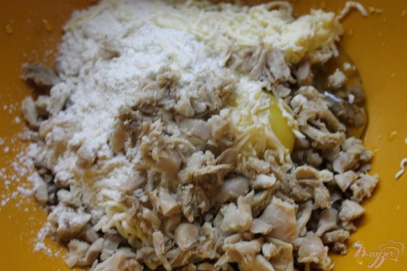 Фото приготовление рецепта: Гречаники с курицей и плавленым сыром шаг №4