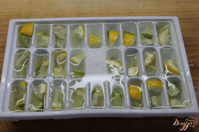 Фото приготовление рецепта: Цитрусовый лед в коктейли шаг №4