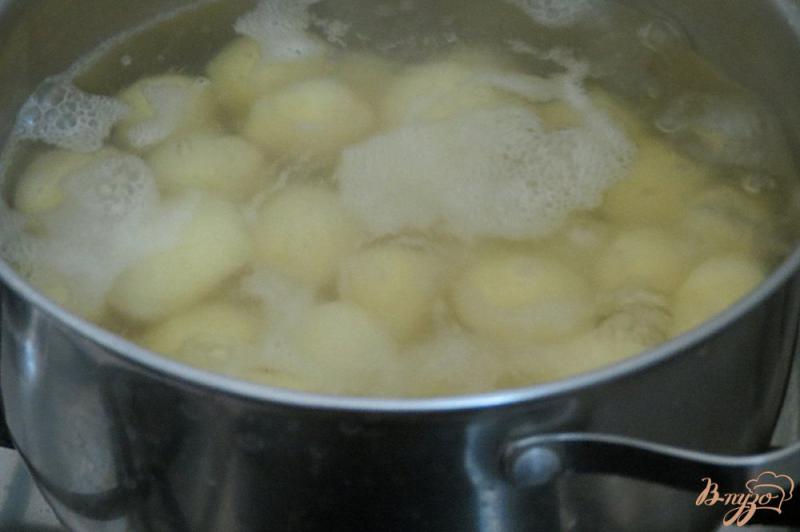 Фото приготовление рецепта: Молодой картофель запеченный шаг №2