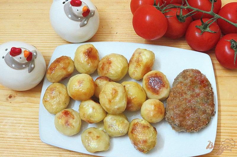 Фото приготовление рецепта: Молодой картофель запеченный шаг №4