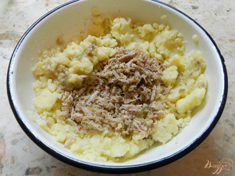 Фото приготовление рецепта: Котлеты из картофеля и свинины со сметанным соусом шаг №1