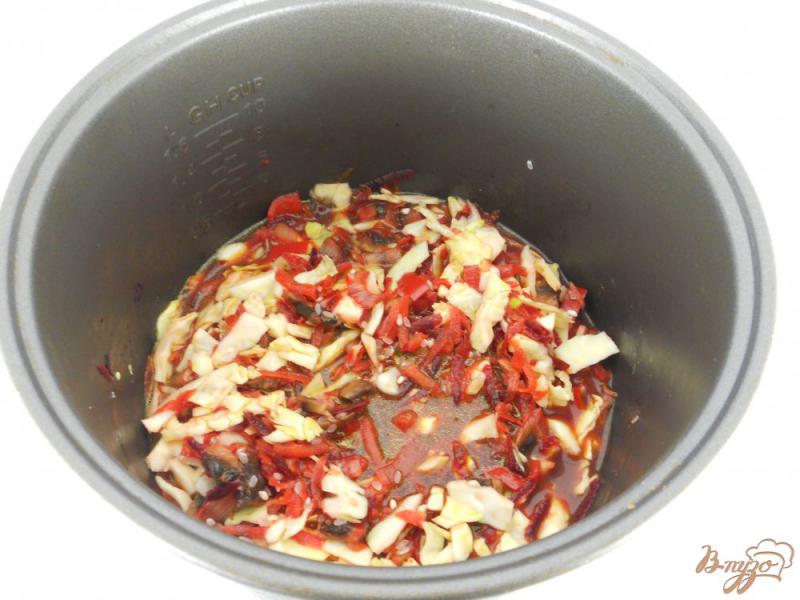 Фото приготовление рецепта: Овощное рагу с рисом и шампиньонами в мультиварке шаг №4