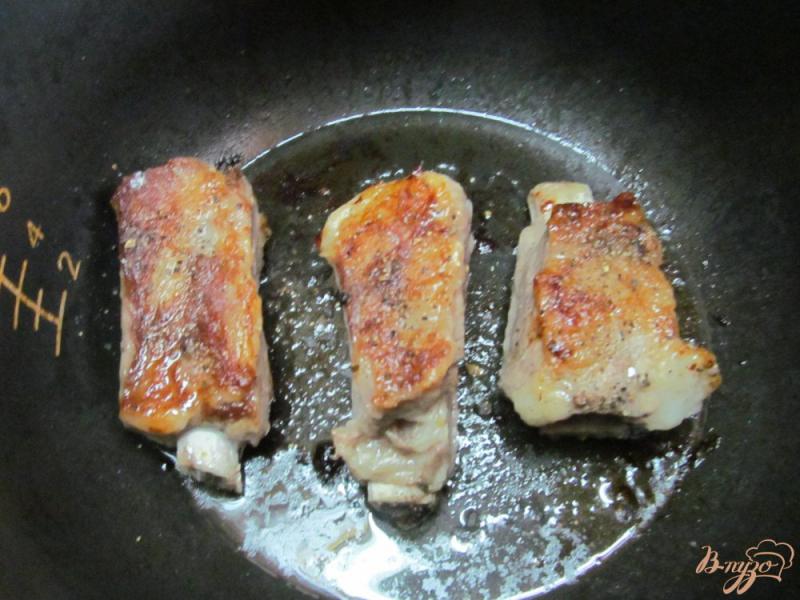 Фото приготовление рецепта: Свиные ребра в мультиварке шаг №2