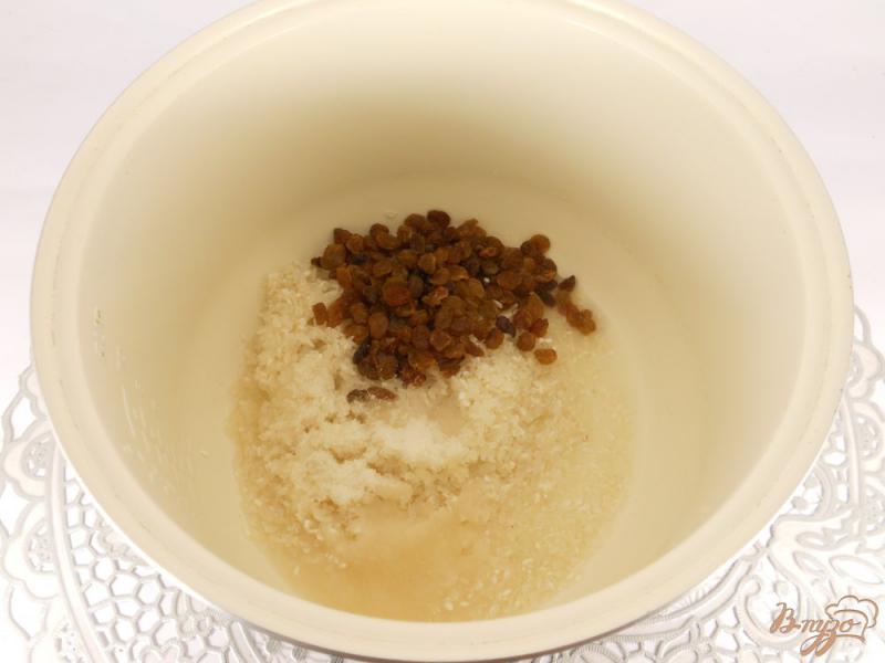 Фото приготовление рецепта: Молочная рисовая каша с изюмом и кокосовой стружкой в мультиварке шаг №1
