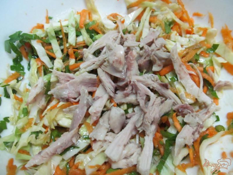 Фото приготовление рецепта: Пряный китайский салат с курицей шаг №3