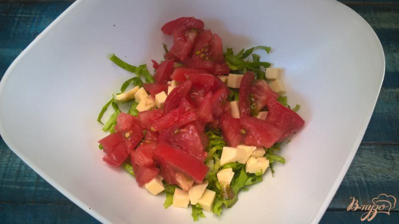 Фото приготовление рецепта: Салат с ветчиной и брынзой шаг №3