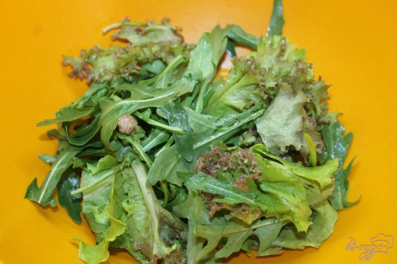 Фото приготовление рецепта: Салат с кабачками гриль и « фарфалле » шаг №2