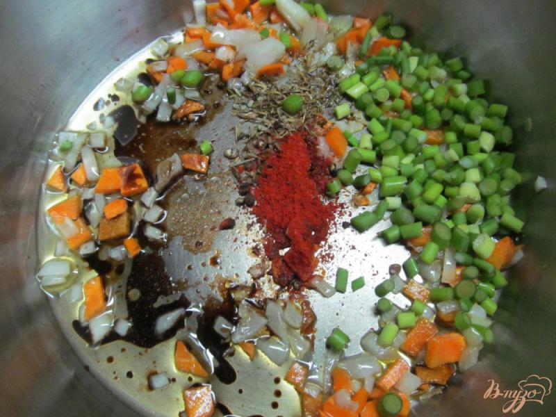 Фото приготовление рецепта: Густой суп из капусты с фаршем и пшеном шаг №3