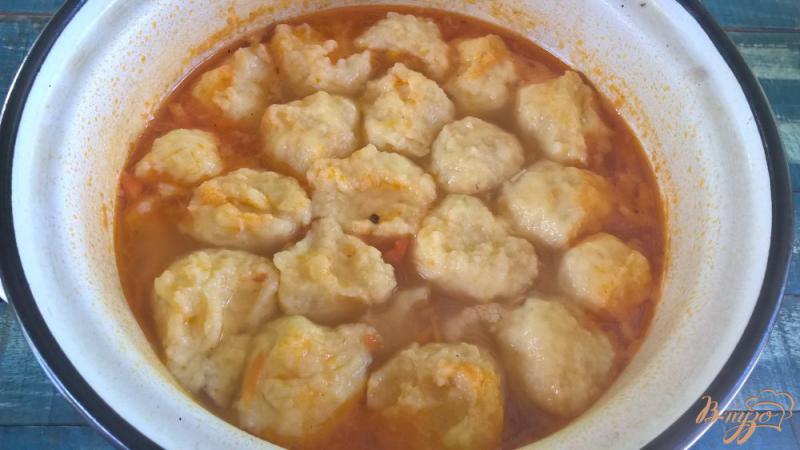 Фото приготовление рецепта: Суп с картофельными клецками и цветной капустой шаг №6