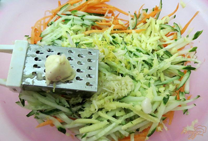 Фото приготовление рецепта: Салат овощной а-ля по-тайски шаг №5
