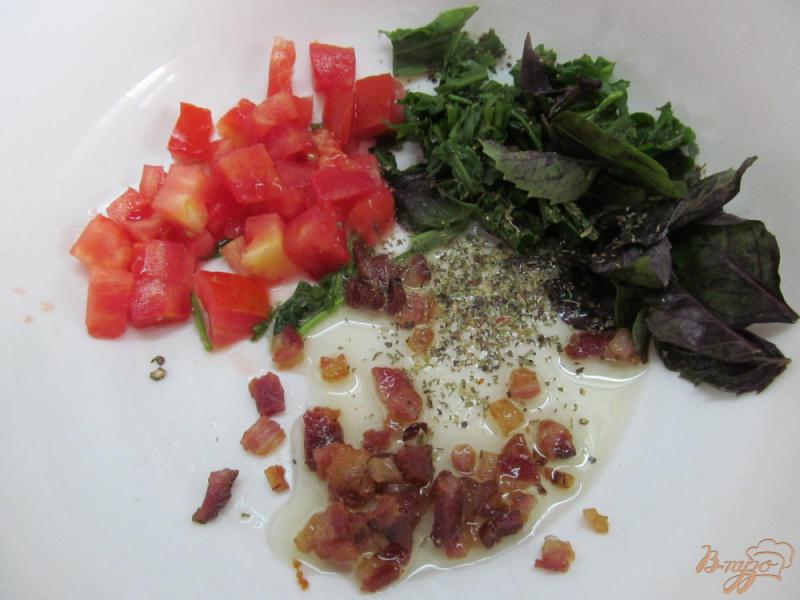 Фото приготовление рецепта: Салат из рукколы с яйцом шаг №4