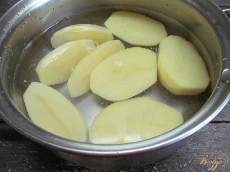 Фото приготовление рецепта: Базиликовое картофельное пюре шаг №1