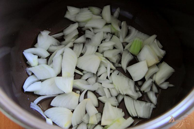 Фото приготовление рецепта: Фриттата с картофелем, колбасой и помидорами в мультиварке шаг №1