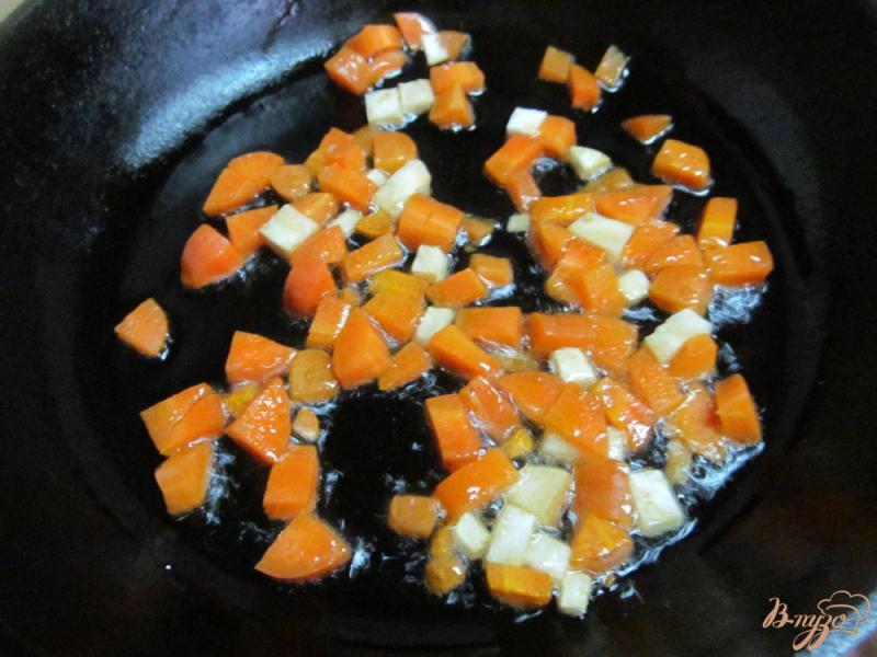 Фото приготовление рецепта: Фрикасе из куриных ножек с овощами шаг №6