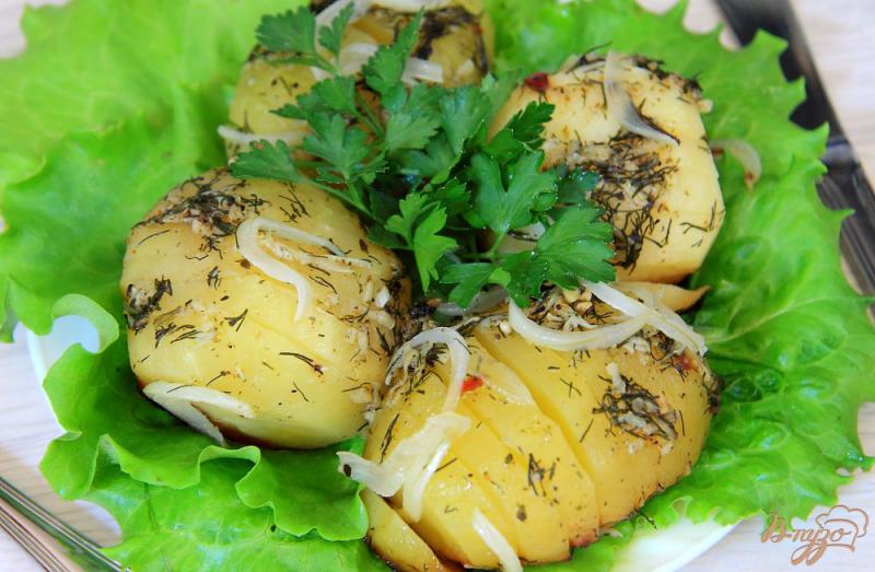 Фото приготовление рецепта: Картофель, запеченный в мультиварке шаг №7